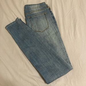 NWOT Bullhead Midrise Skinniest Jeans